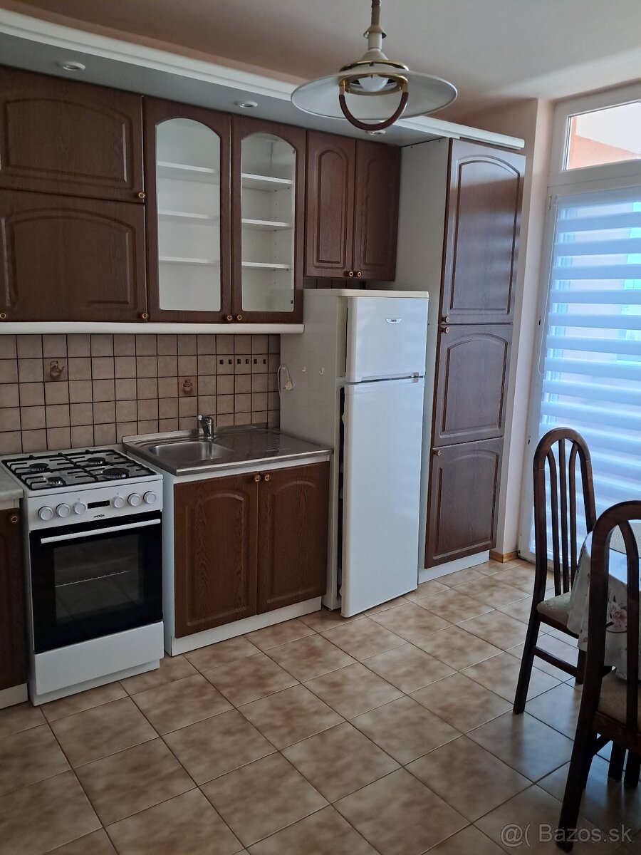 3 izb. byt na prenájom, Prievidza, Zapotôčky