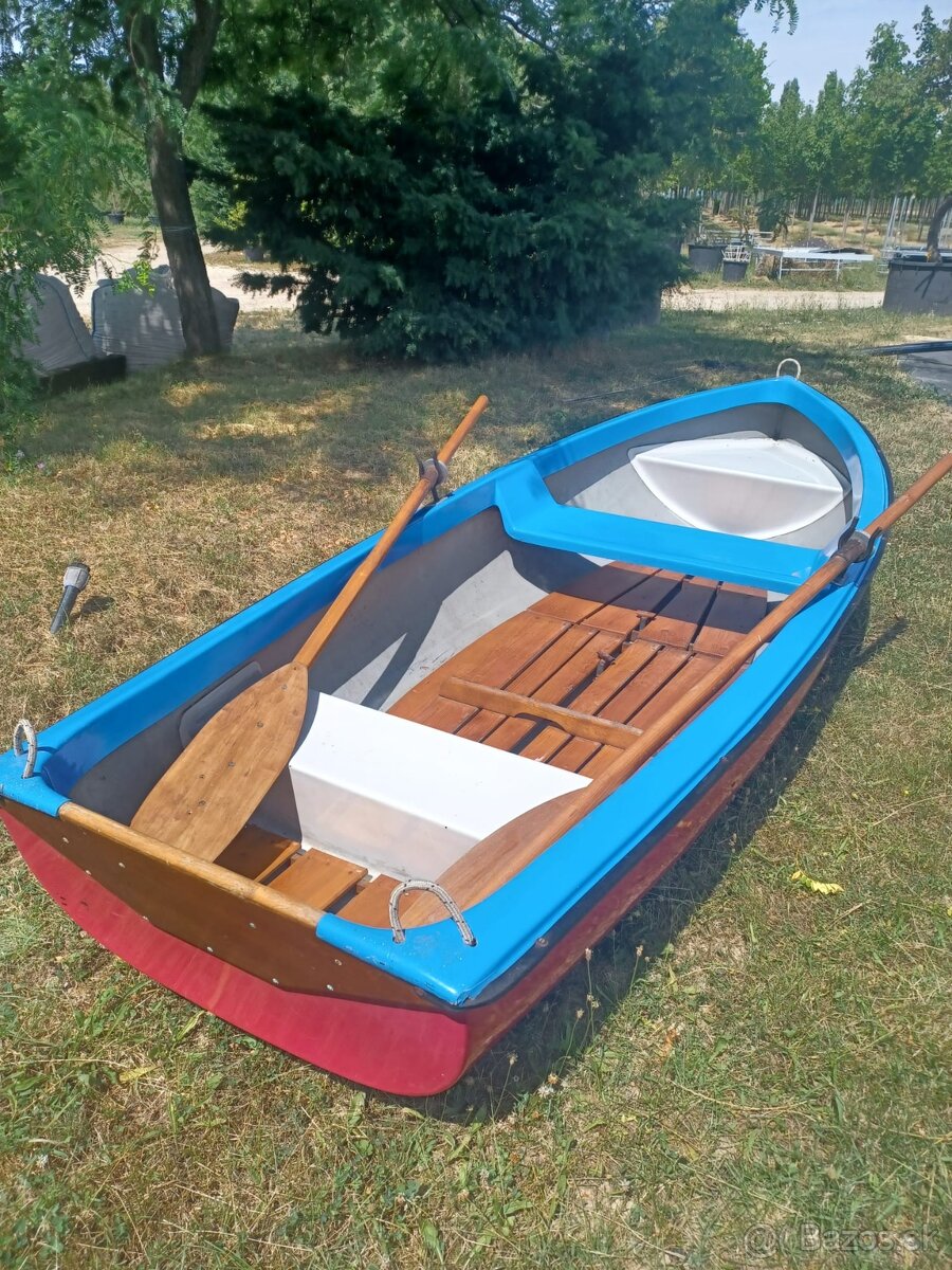 Laminátový čln