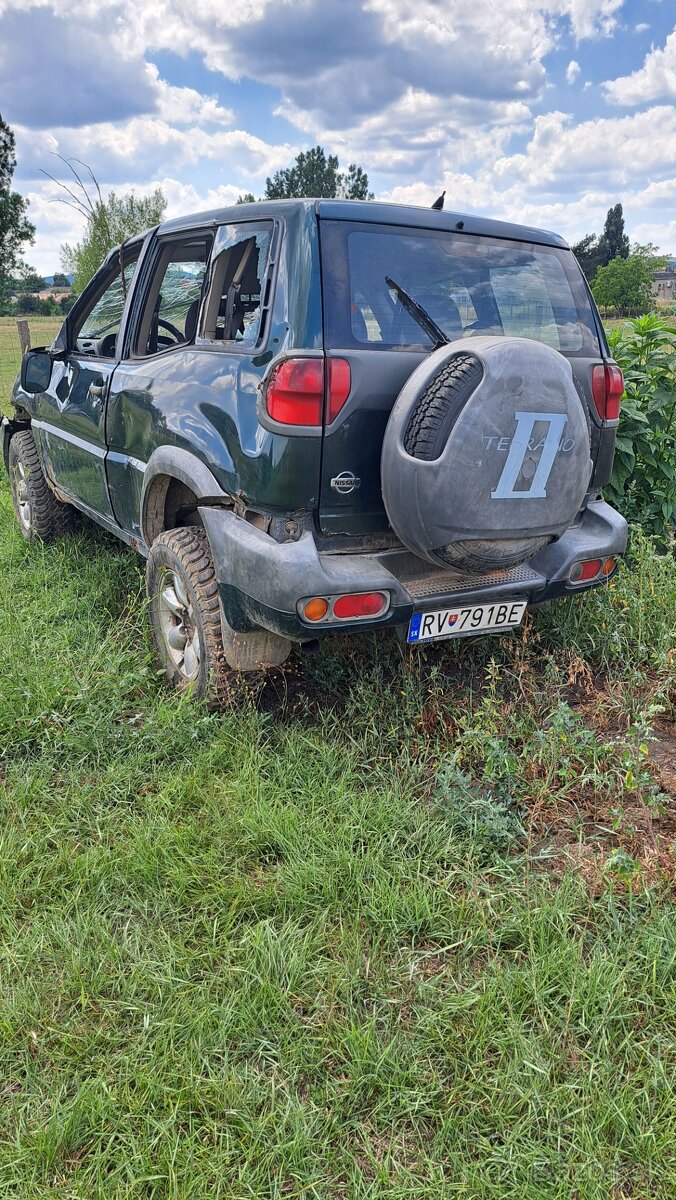 Nissan terrano