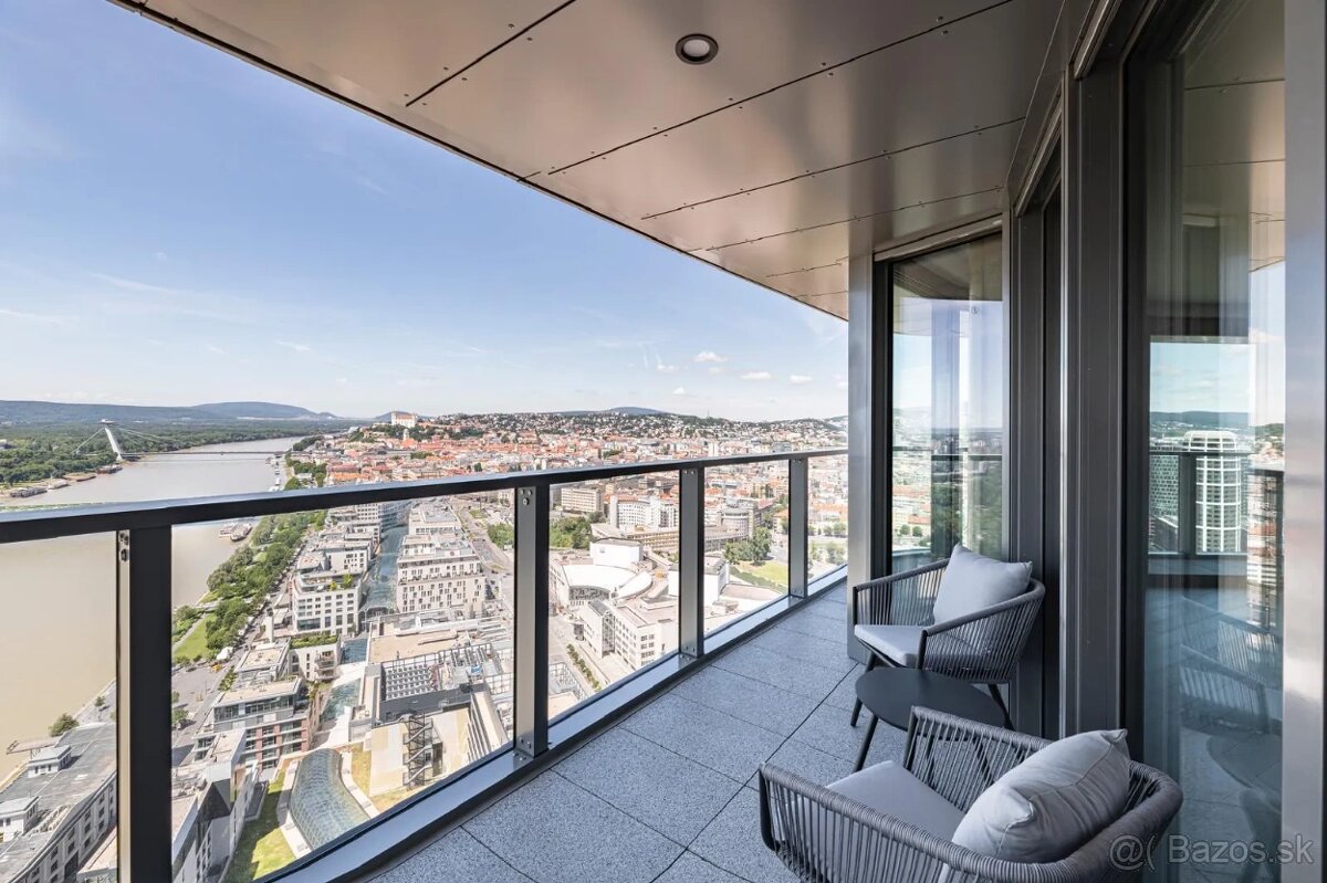 PRENÁJOM - EUROVEA TOWER 3iz luxusný byt