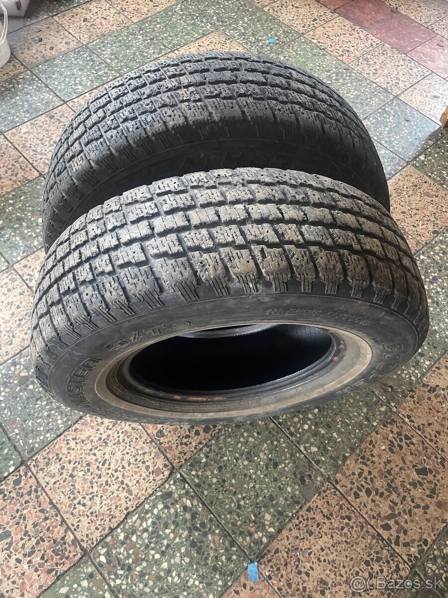 Predam pneumatiky 225/75 r15