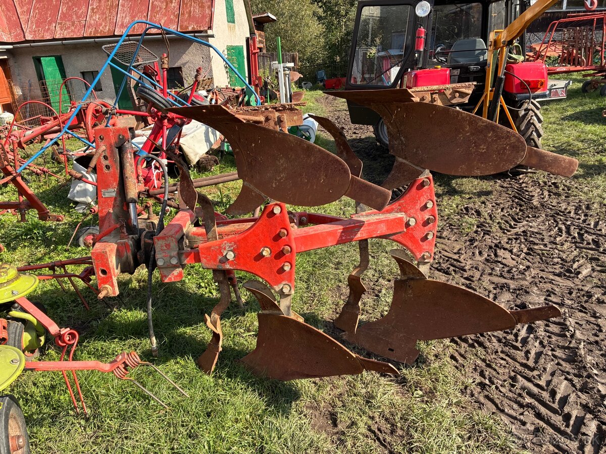 Pluh hydraulicky obracak