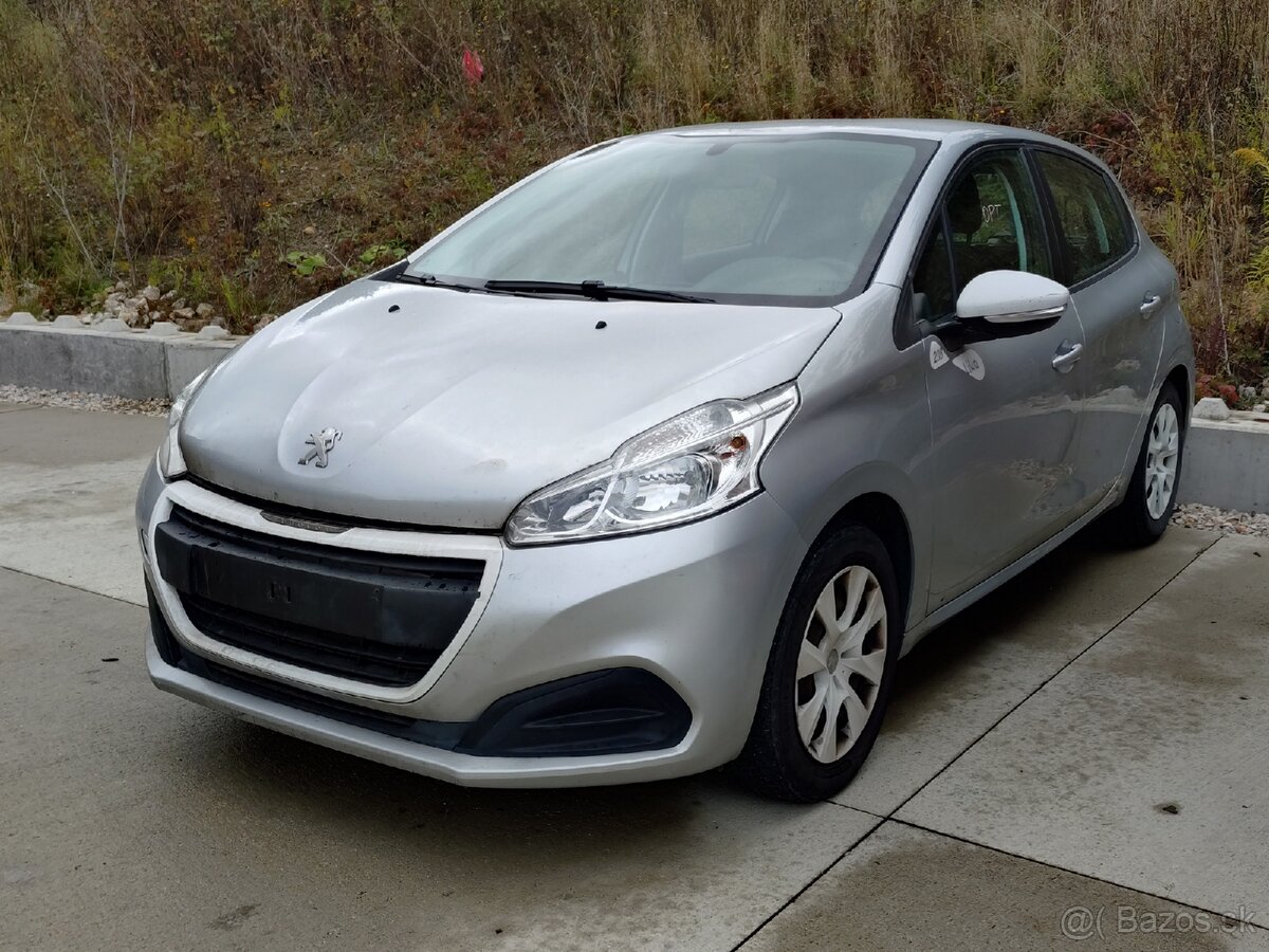 Peugeot 208 1.2i