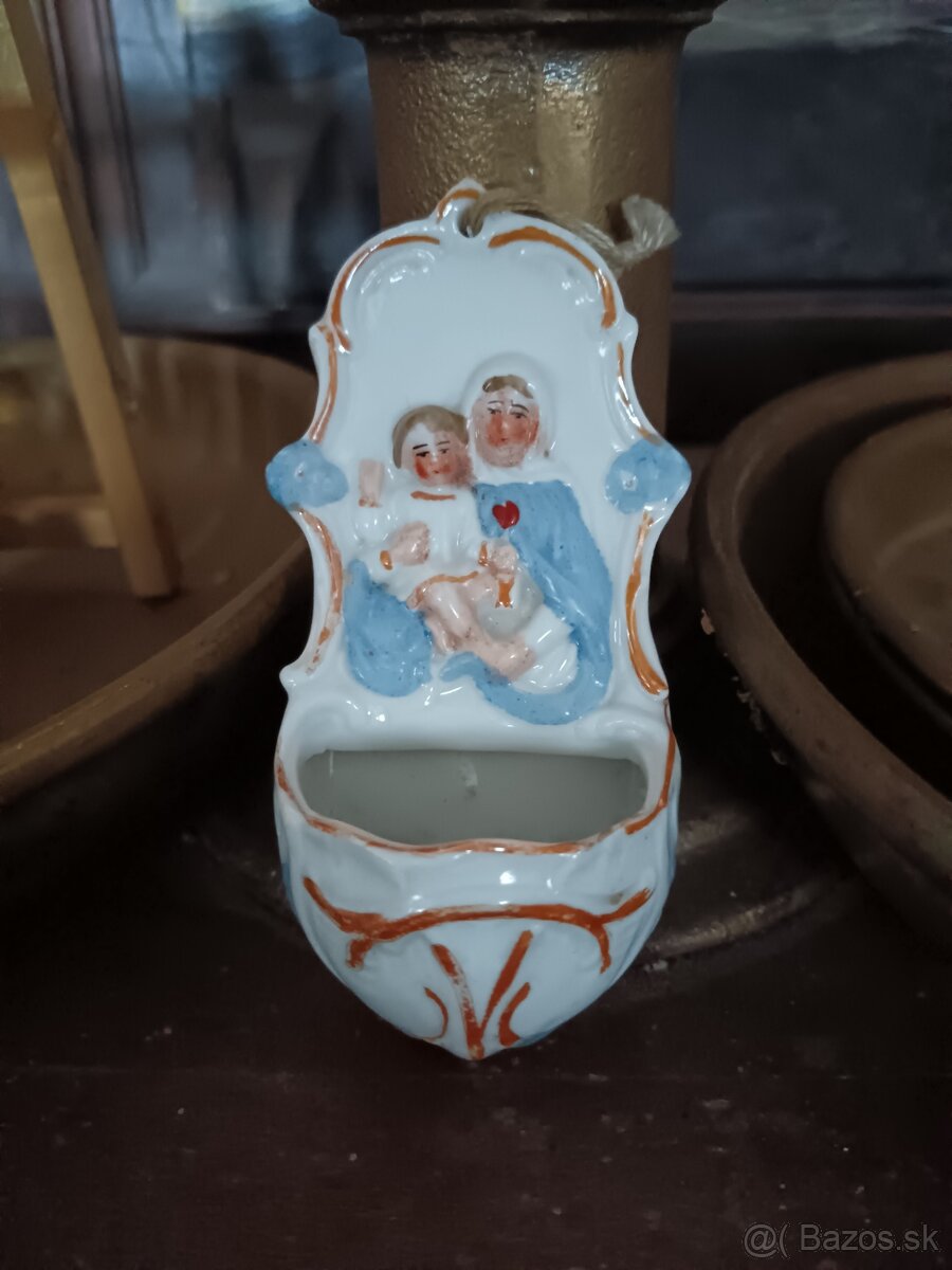 Starožitná svätenička