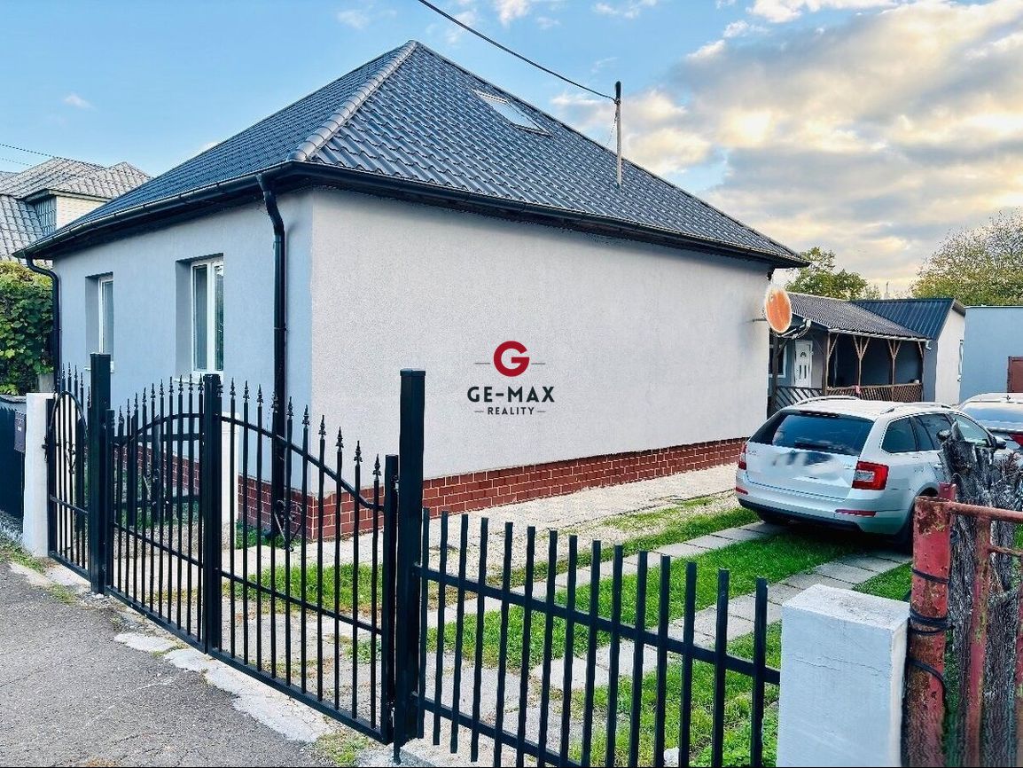 Na predaj: Dvojgeneračný rodinný dom s dvoma bytovými jednot