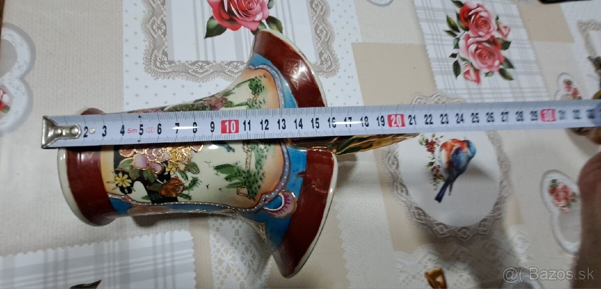 Japonská váza a košík