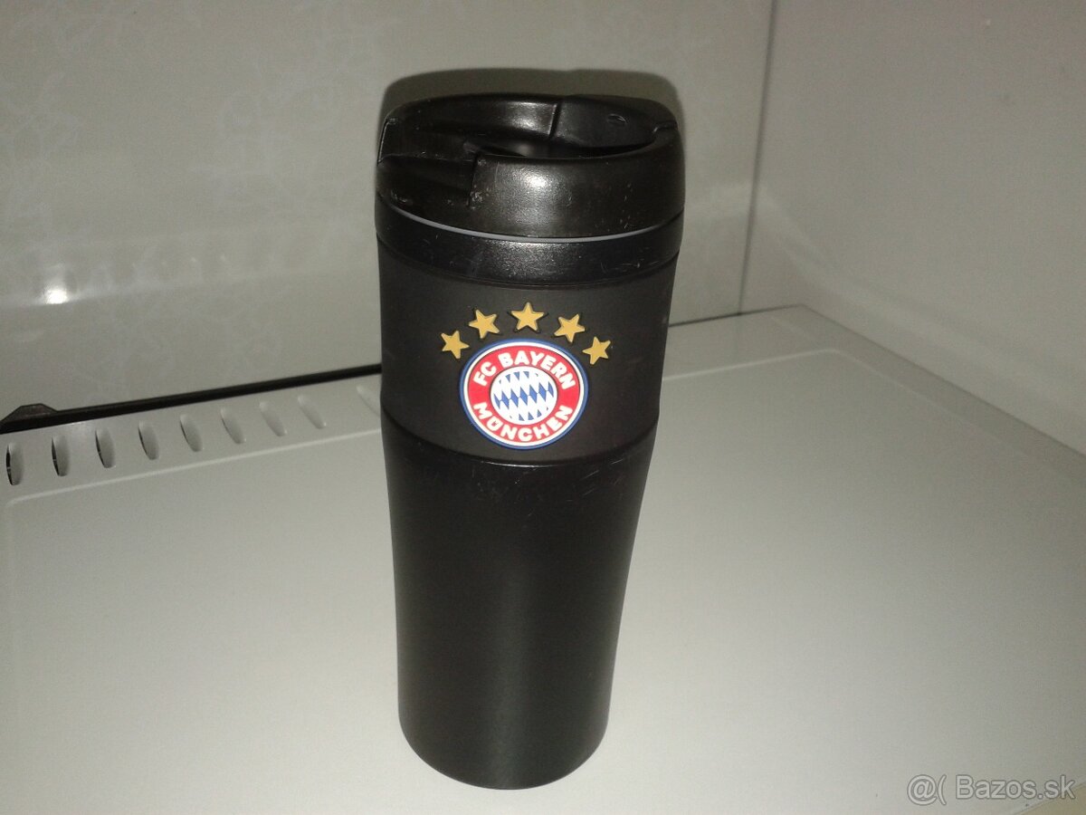 termohrnček FC Bayern Mníchov (0,5 l)