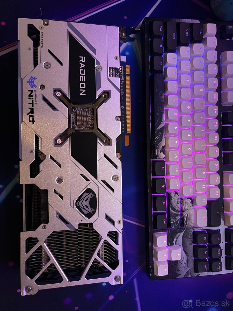 Saphire Nitro+ rx6700xt 12gb