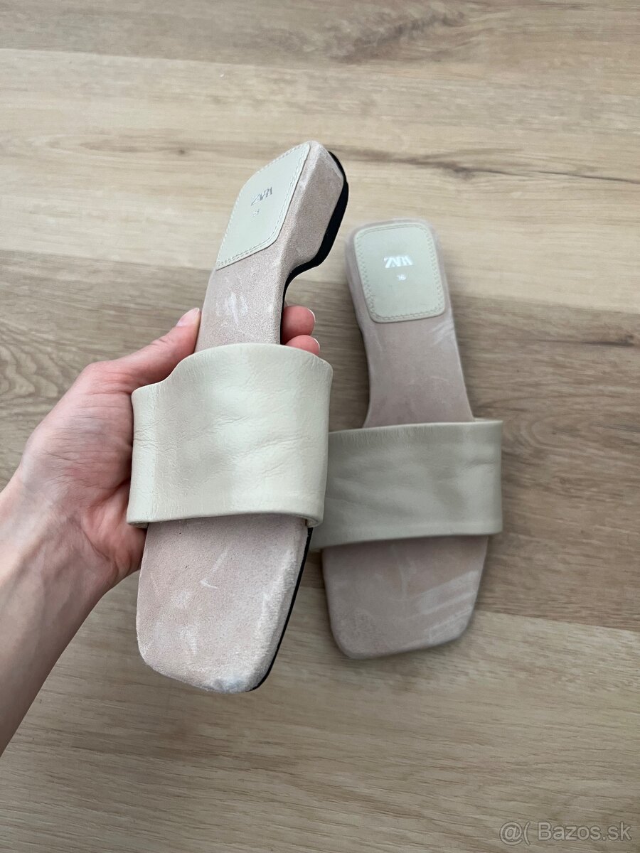 Zara kožené krémové šľapky