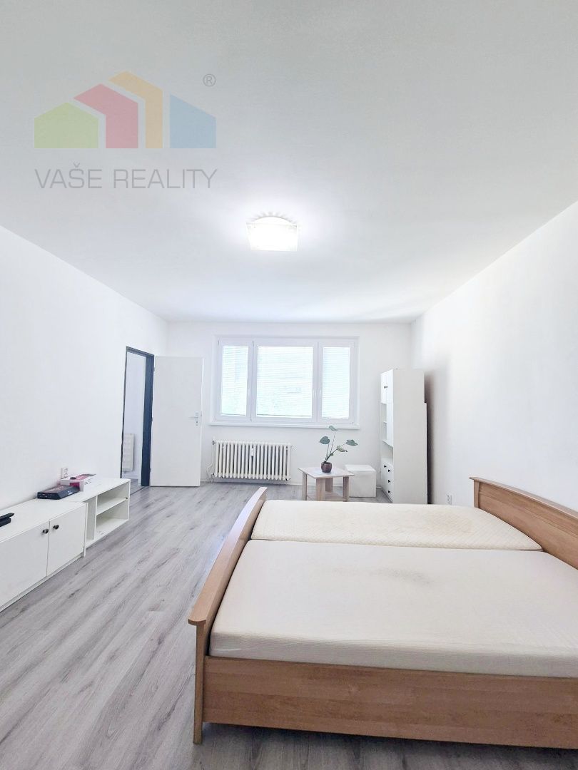 Na prenájom 1-izbový byt, 40 m², Repašského ulica, Dúbravka