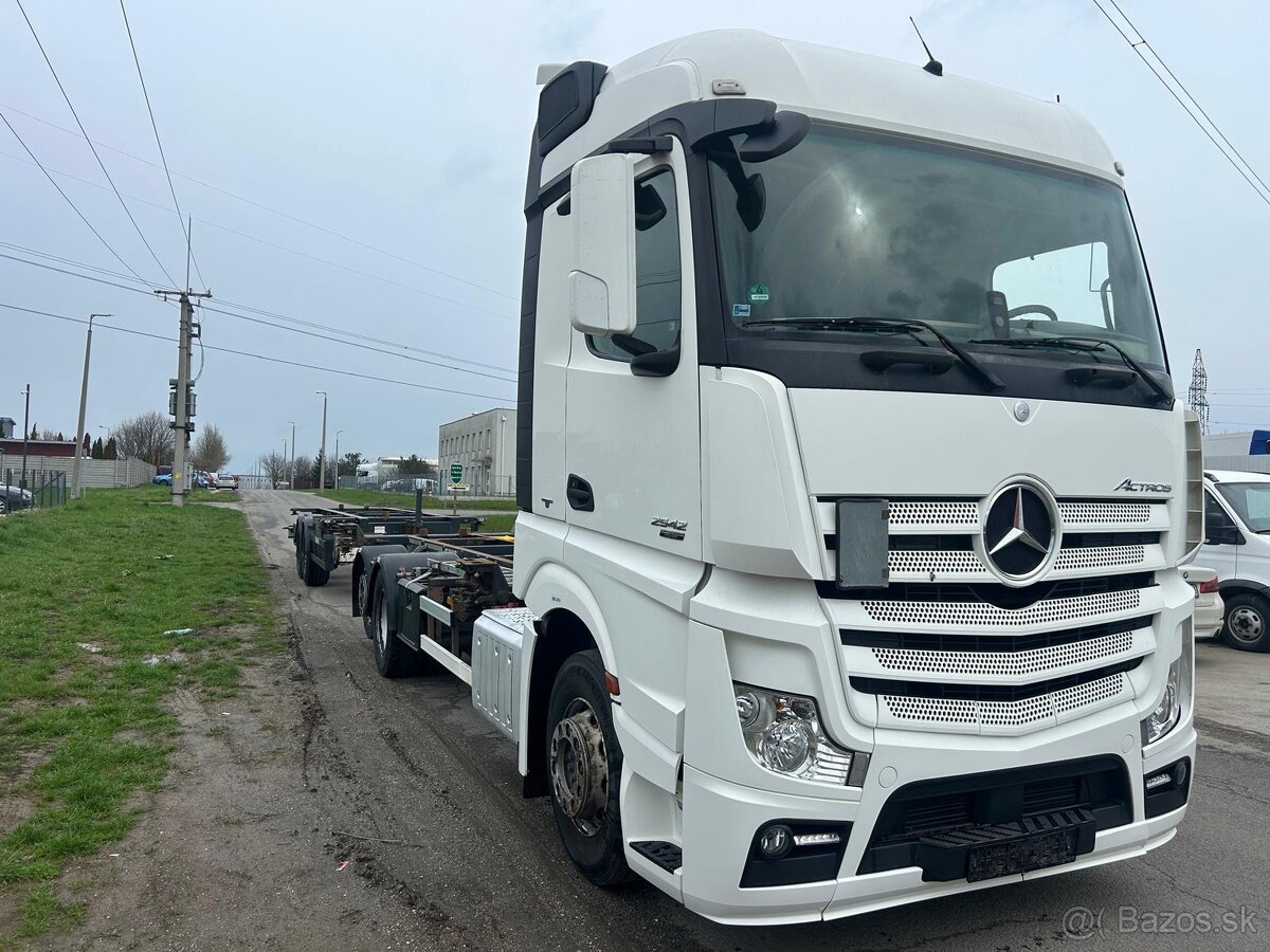 Mercedes Actros 2542 BDF + tandemový príves