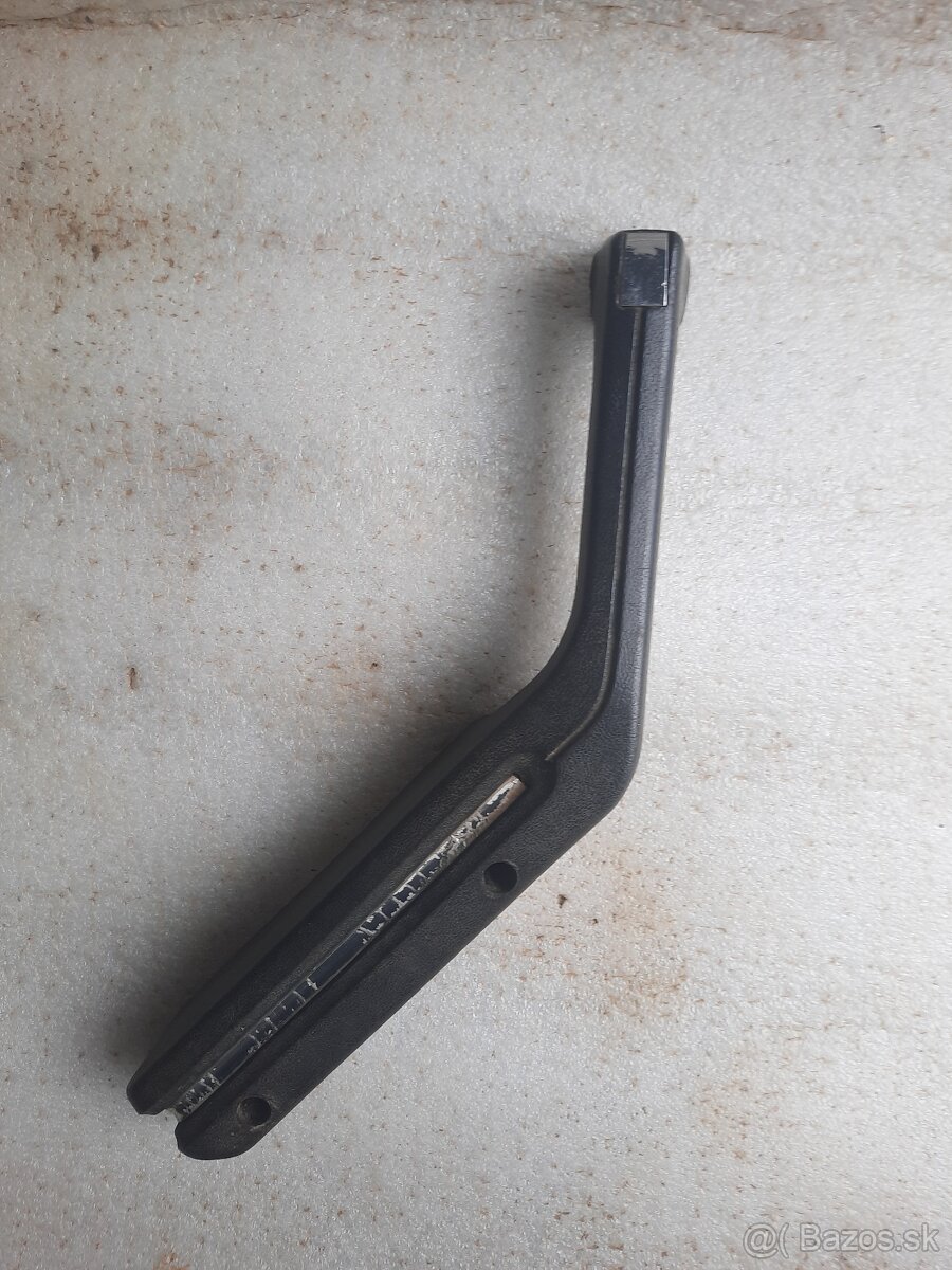 Predam diely Fiat 128 Berlina Coupe skla,volant