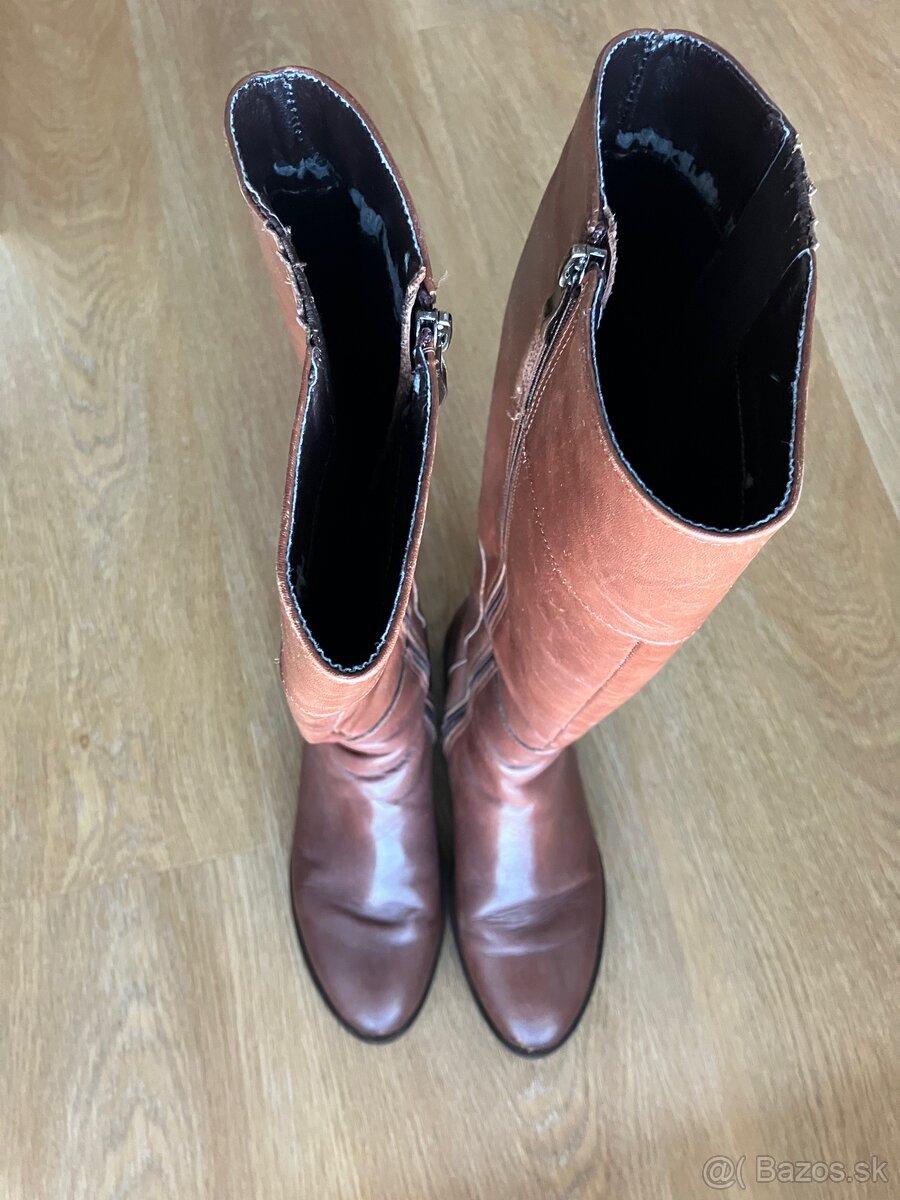 Hnedé kožené čižmy