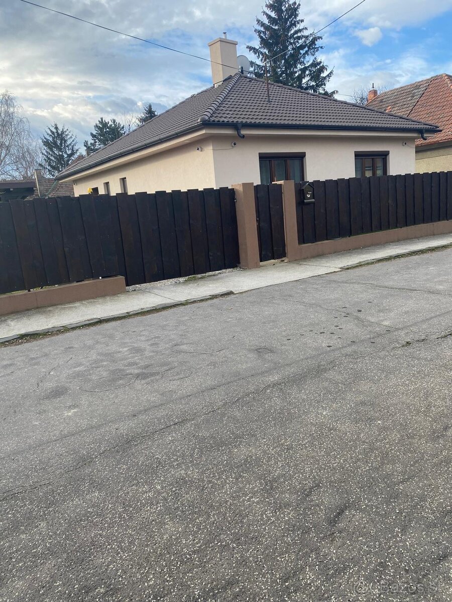 DOM 3IZBOVY DUNAJSKA LUZNA