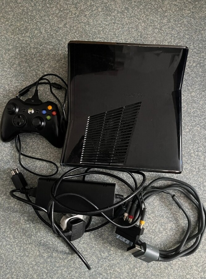 Predam konzolu xbox 360