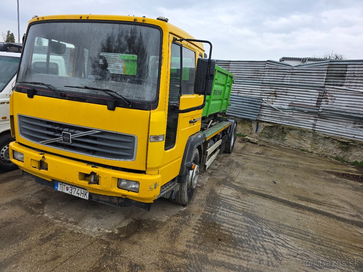 Volvo fl6 nosic kontajnerov