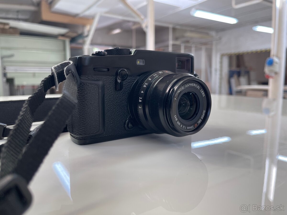 Fujifilm X-Pro 3 s objektívom Fujinon XF 23 mm.