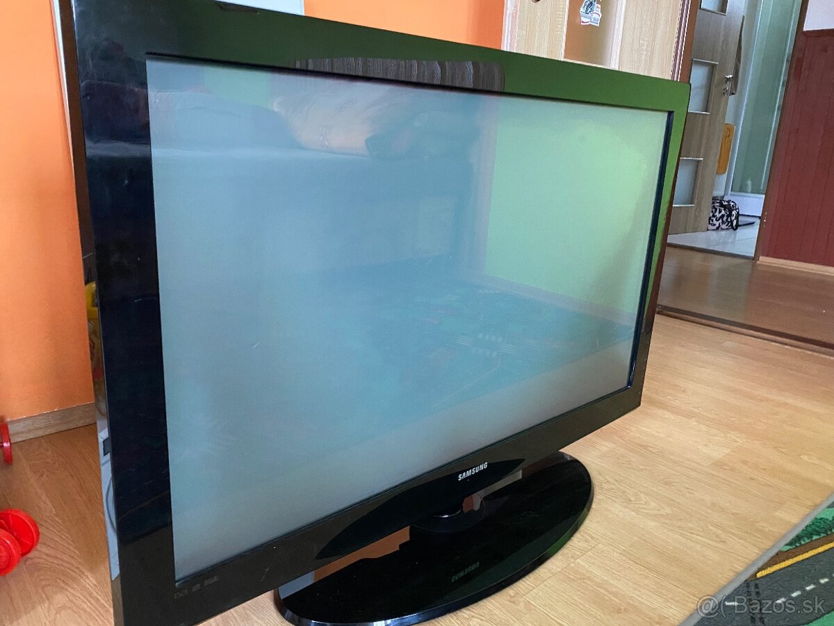 Samsung uhlopriečka 106cm
