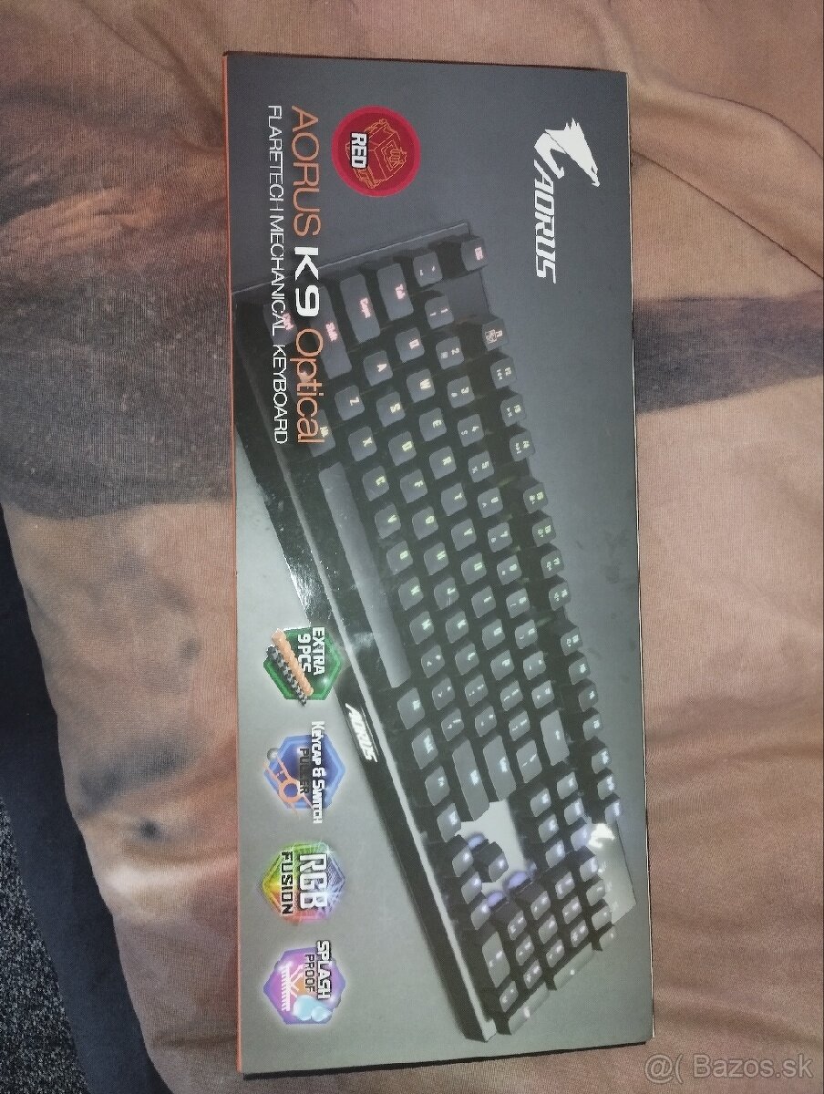 GIGABYTE AORUS K9