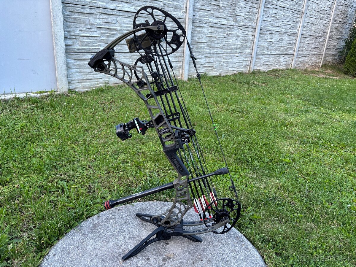 Luk Mathews v3
