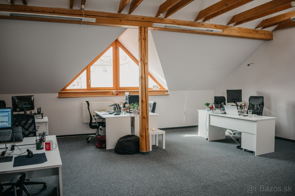✅ Celé 2. poschodie 111 m² - Hradbová ul. 11 v centre KE ✅