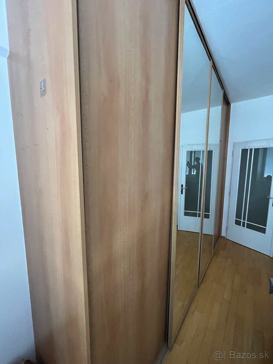 Darujem roll door