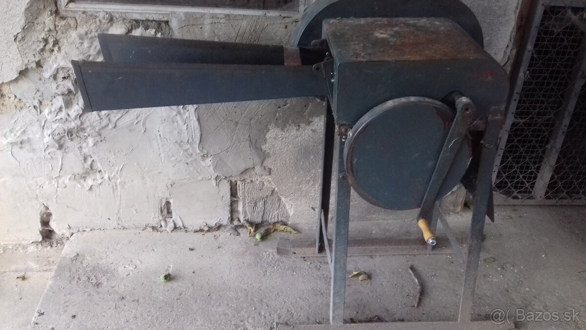 Predám rezačku na lucerňu, žihlavu