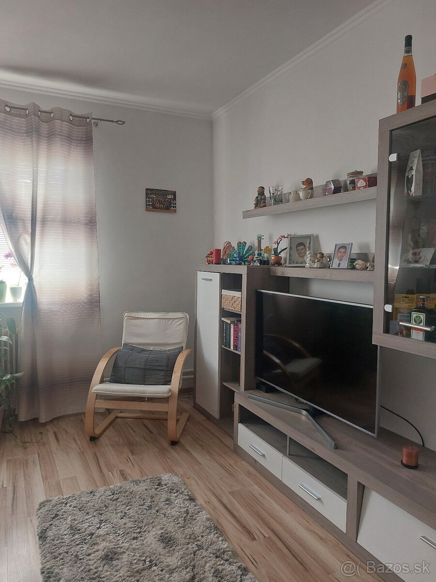 Rodinný dom s pekným pozemkom na predaj - Gabčíkovo