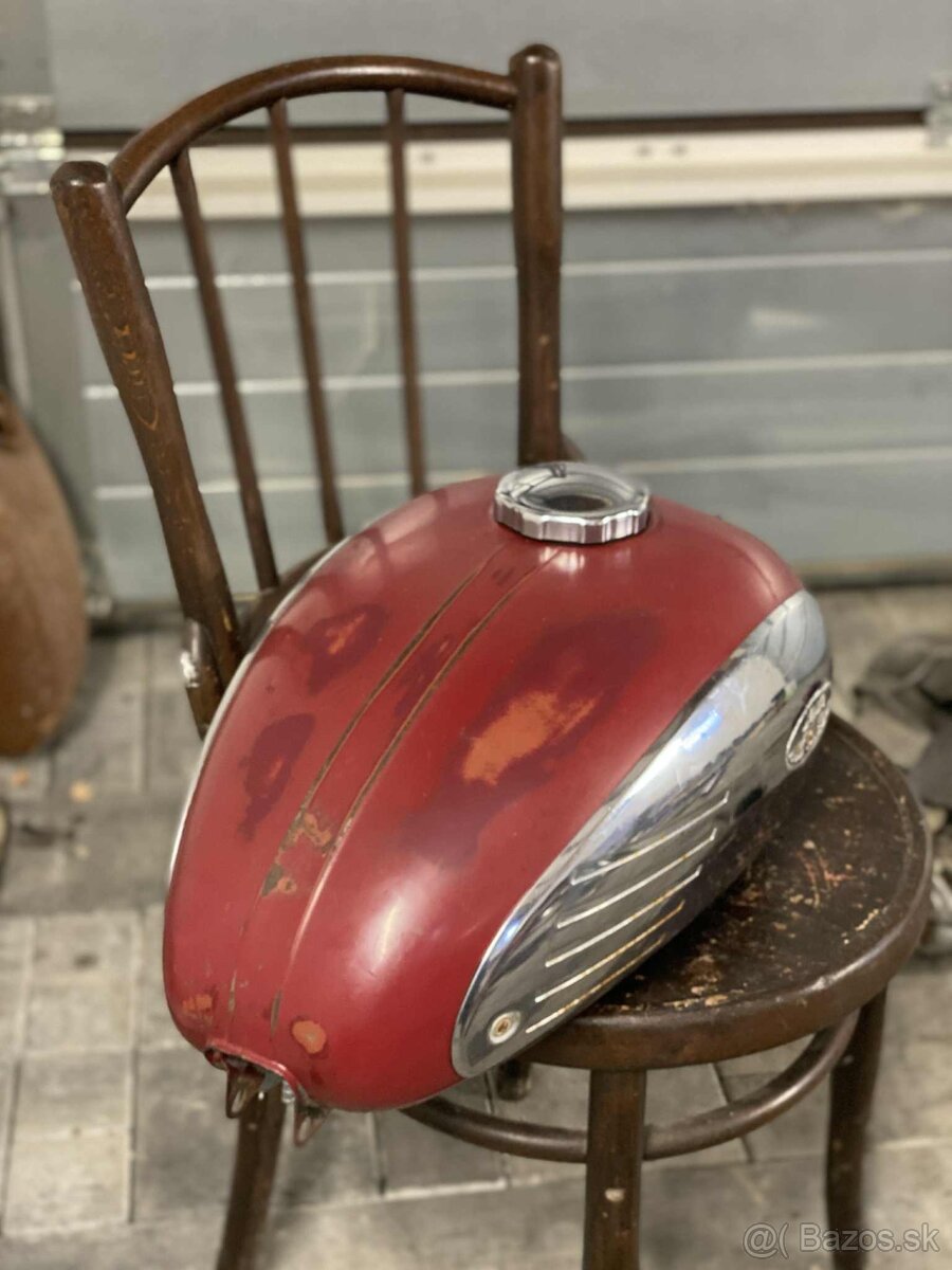 Palivová nádrž Jawa 250/350 panelka