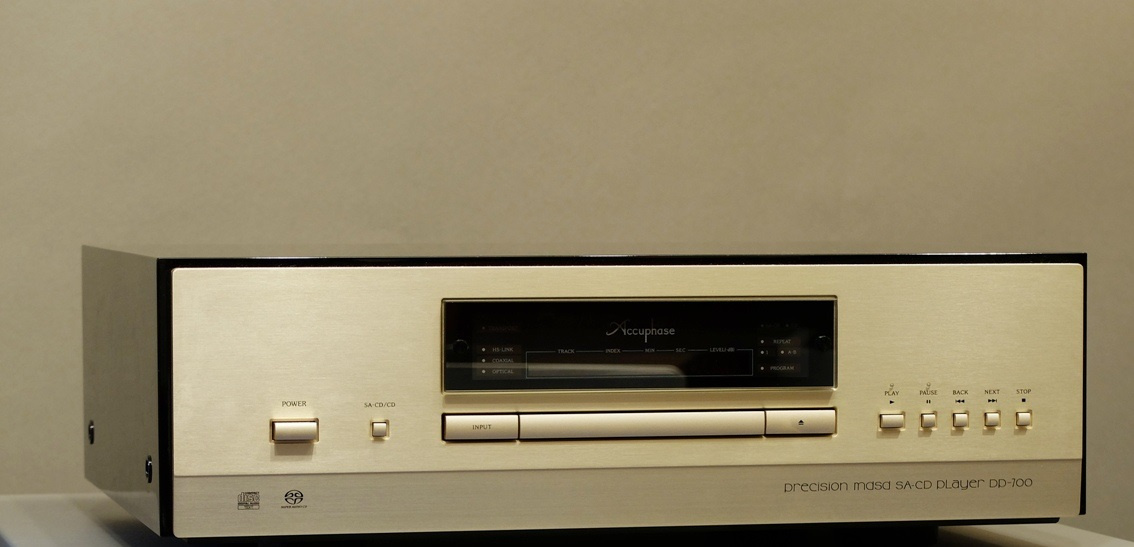 ACCUPHASE DP-700