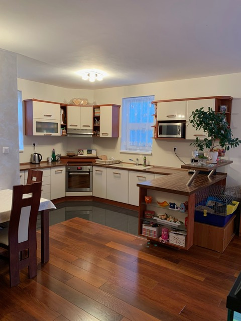 Na prenájom 2 izbový, kompletne zariadený byt v Ilave.