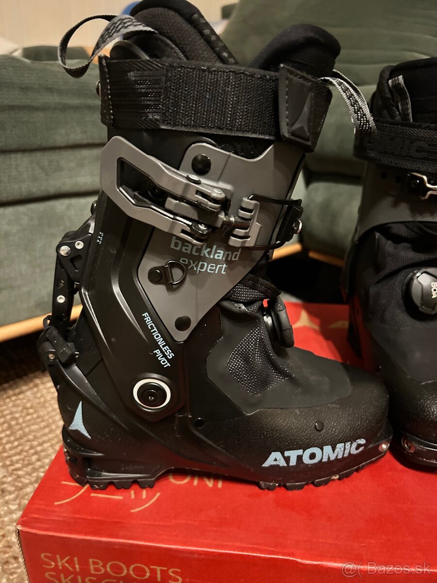 Atomic Backland expert W black