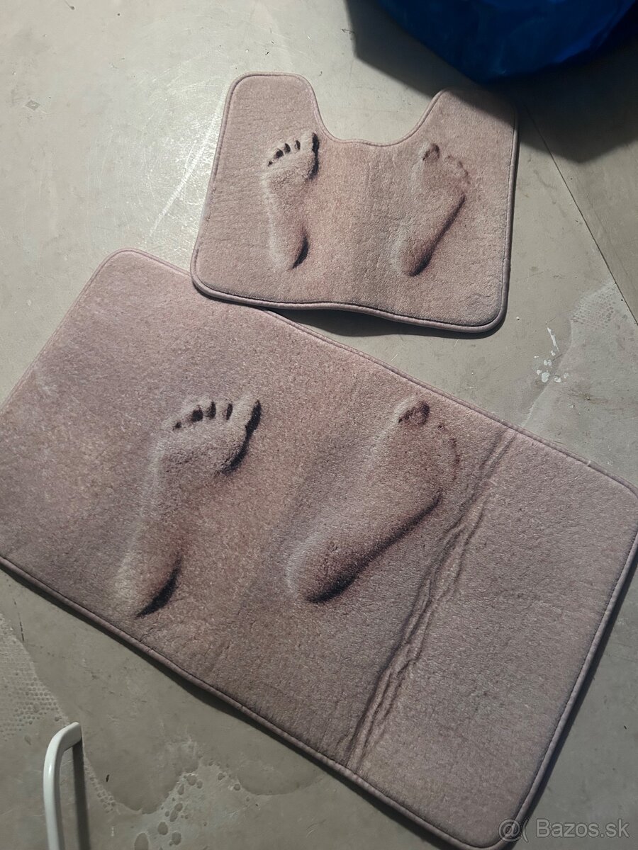 Wc a kupelnovy koberec