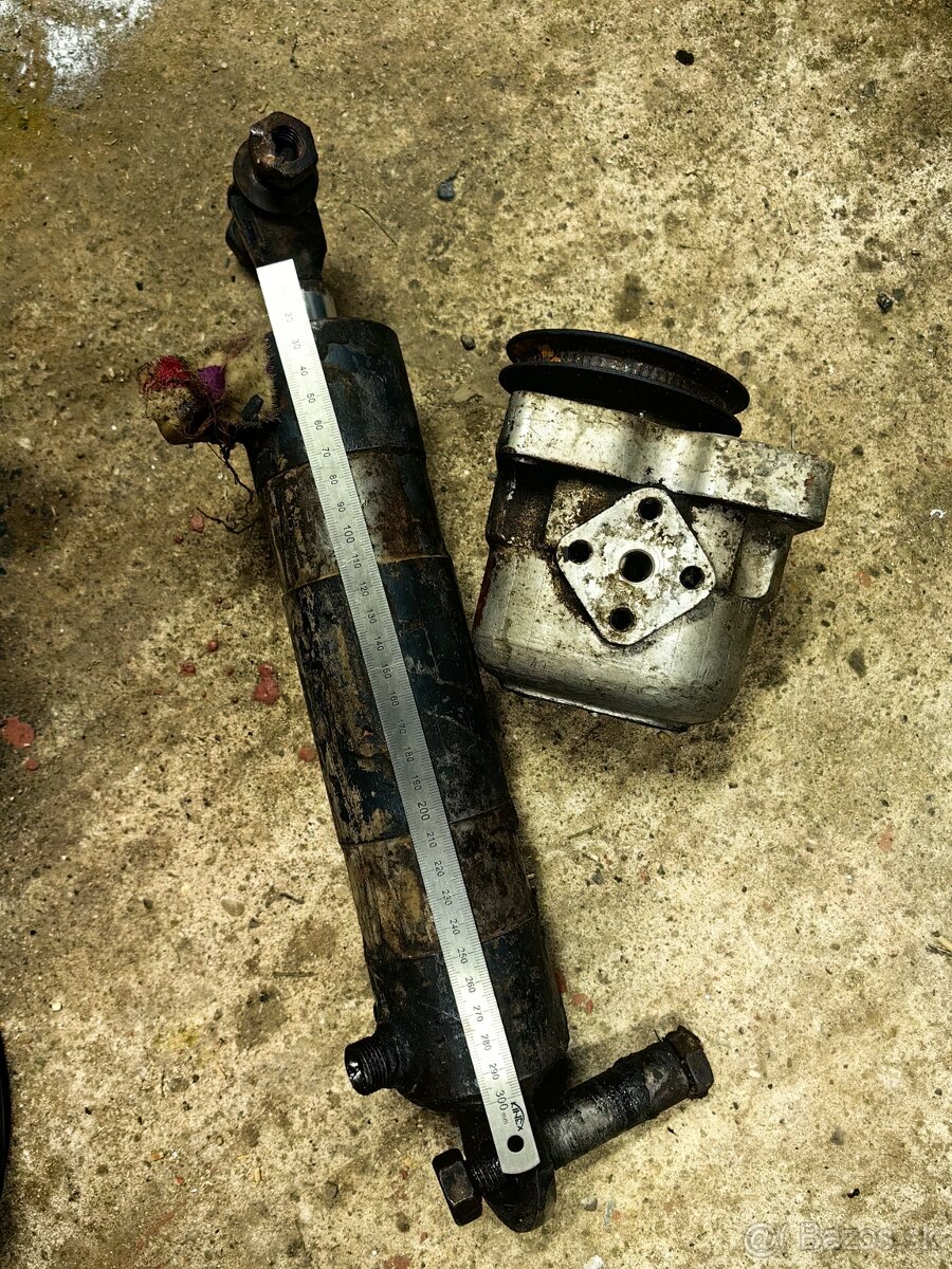 Predam hydraolicke cerpadlo a piest na traktor