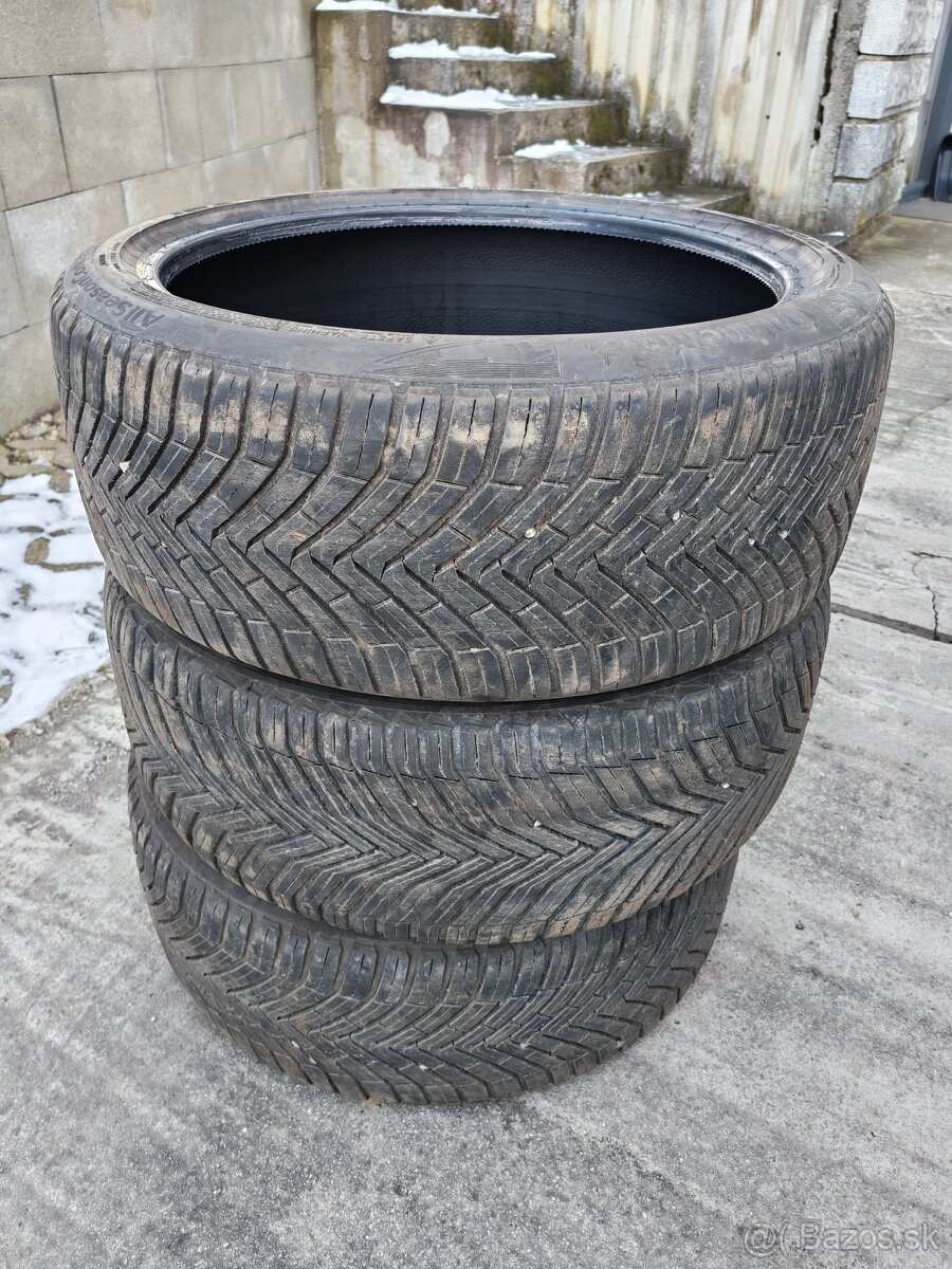 225/40 R19 zimne