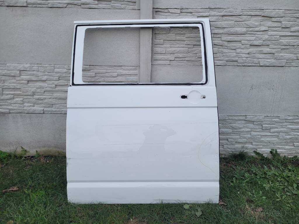 VW TRANSPORTER T5 PRAVE DVERE