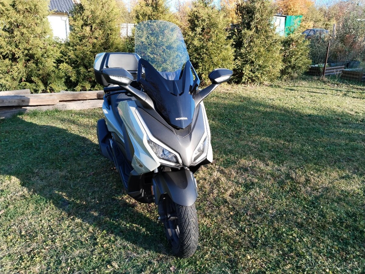 Honda Forza 125
