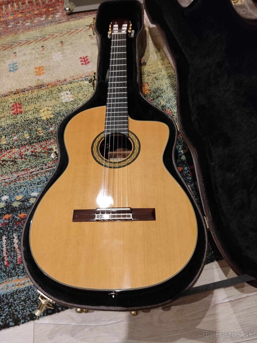 Predám klasickú gitaru HIRADE Takamine