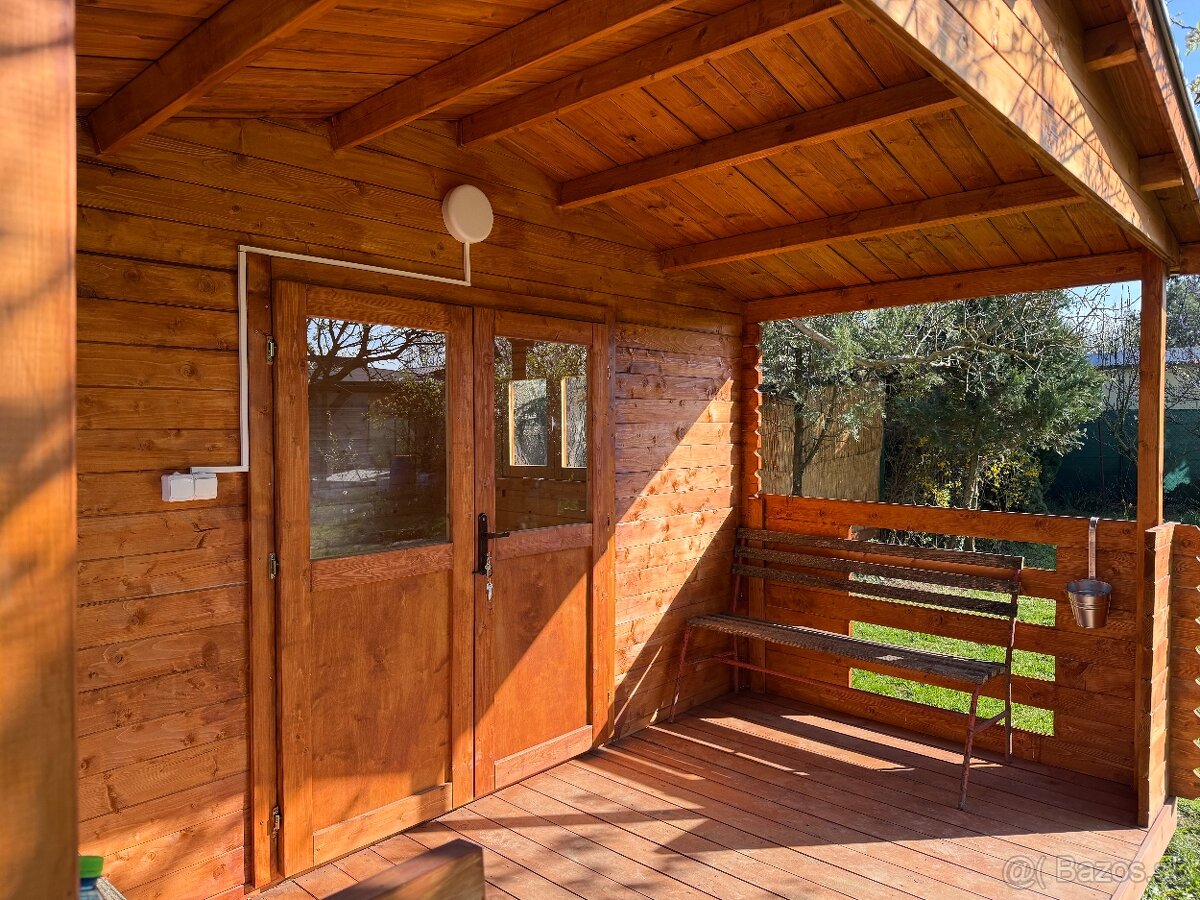 Záhradná chata, elektrika, studňa, Šaľa. 406m2.