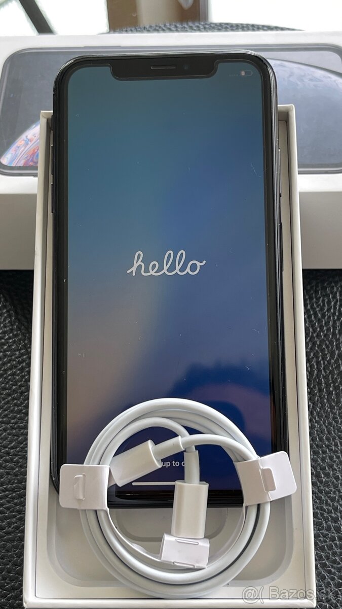 Predám iPhone XR 64 GB čierny