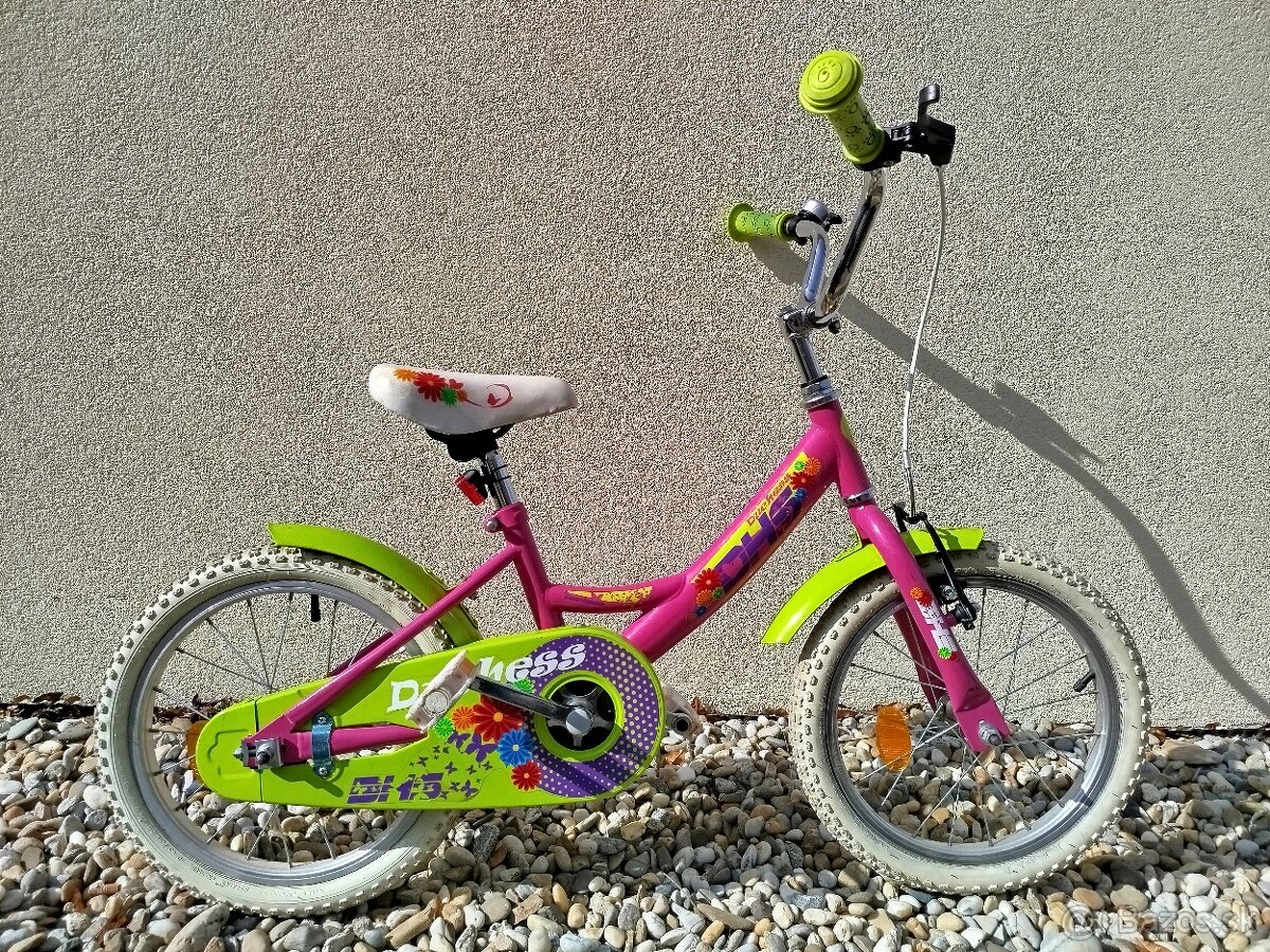 Krásny detský bicykel 16