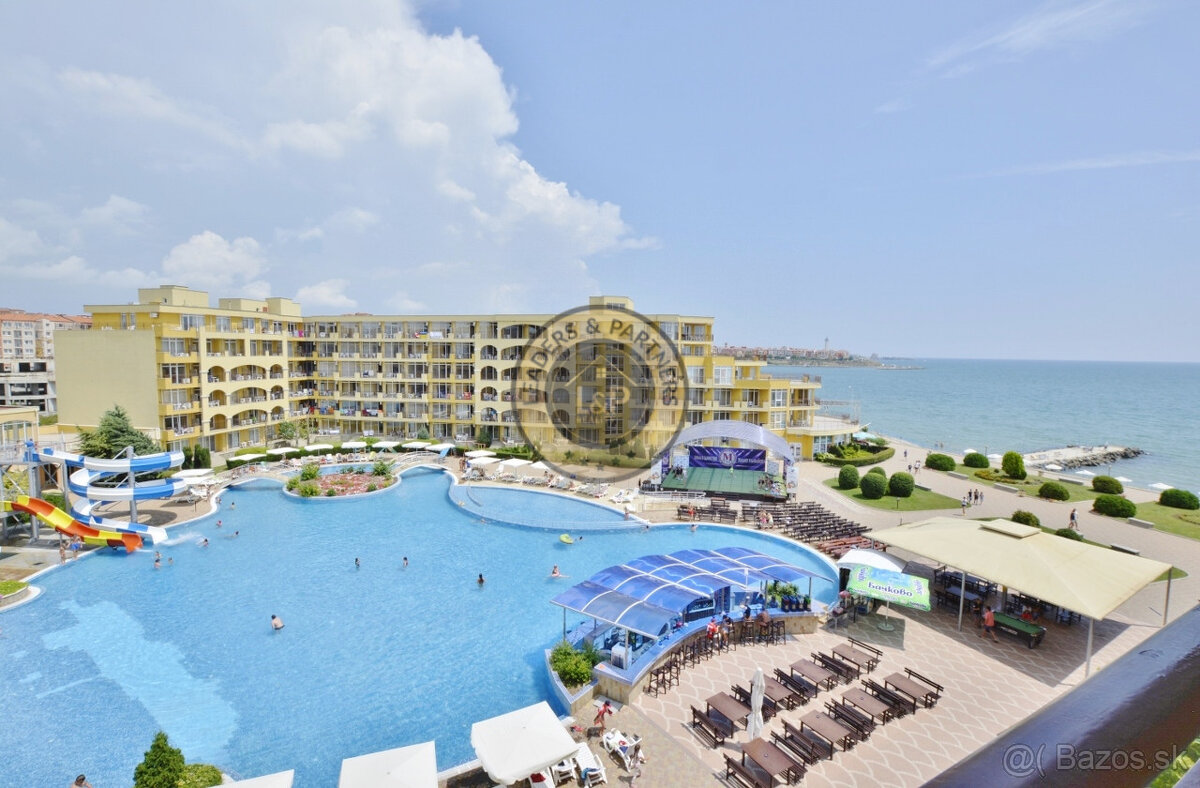Apartmán 2+kk s balkónom a bazénom Midia Grand Resort-Aheloy