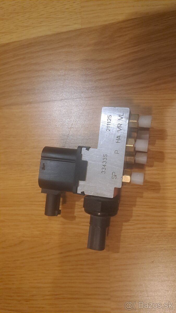 Rozdelovač airmatic w211 w219 a iné z tých rokov