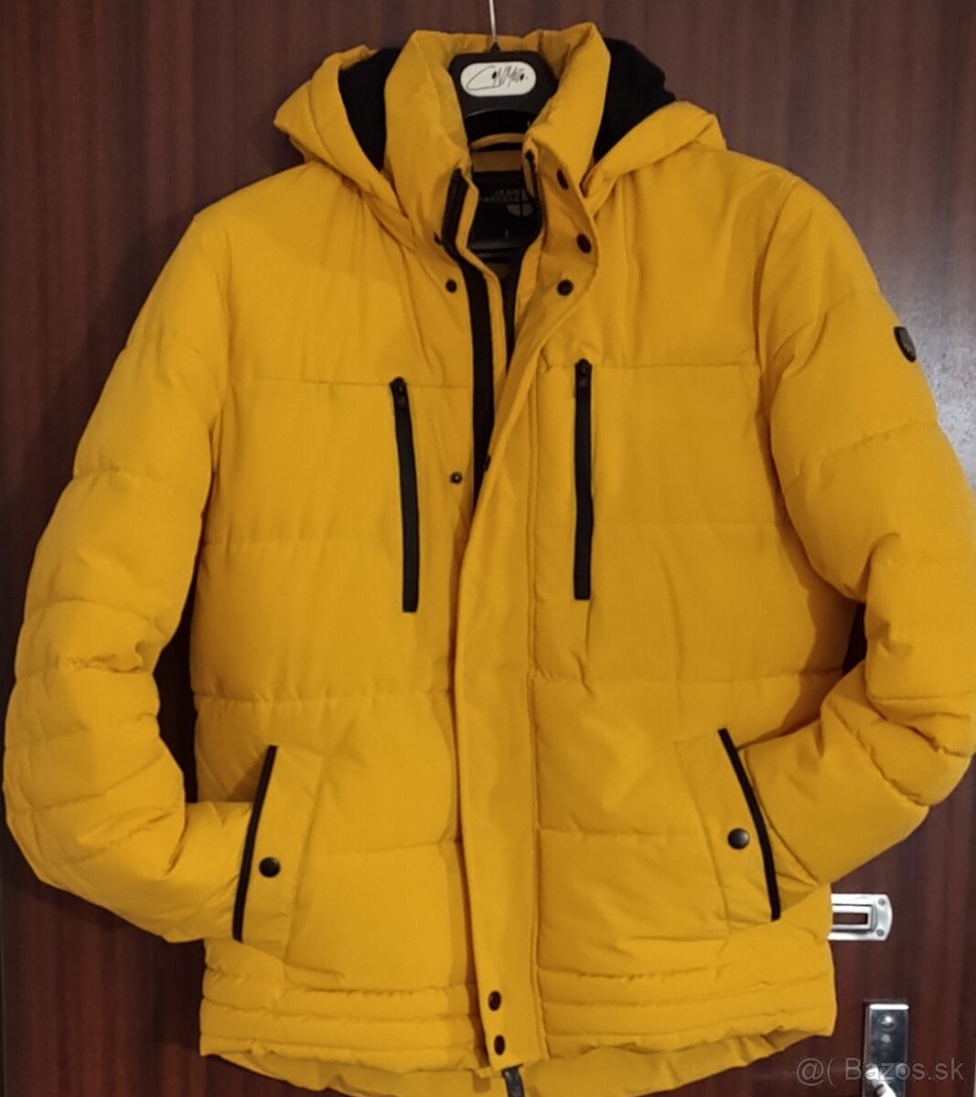 Zimná pánska teplá bunda.