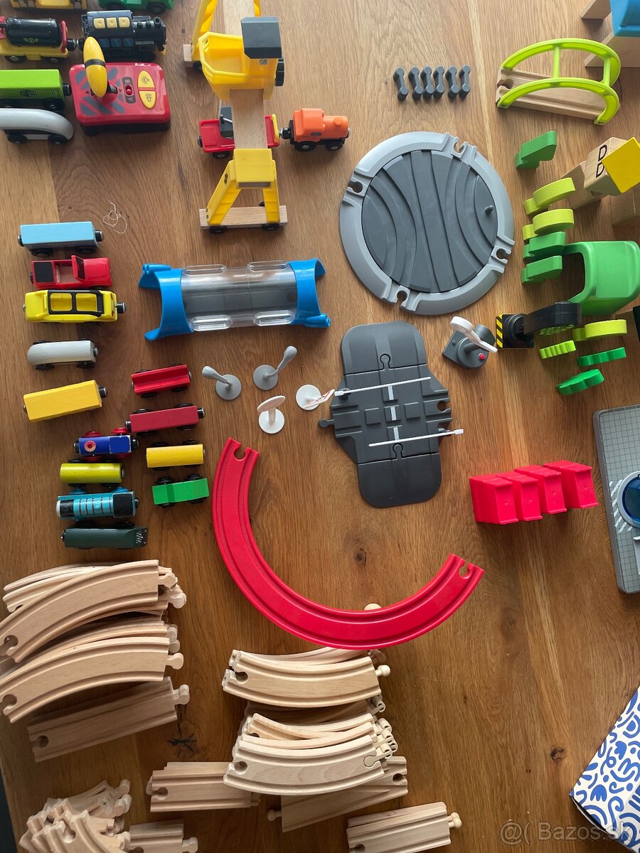 Drevená vláčiková dráha