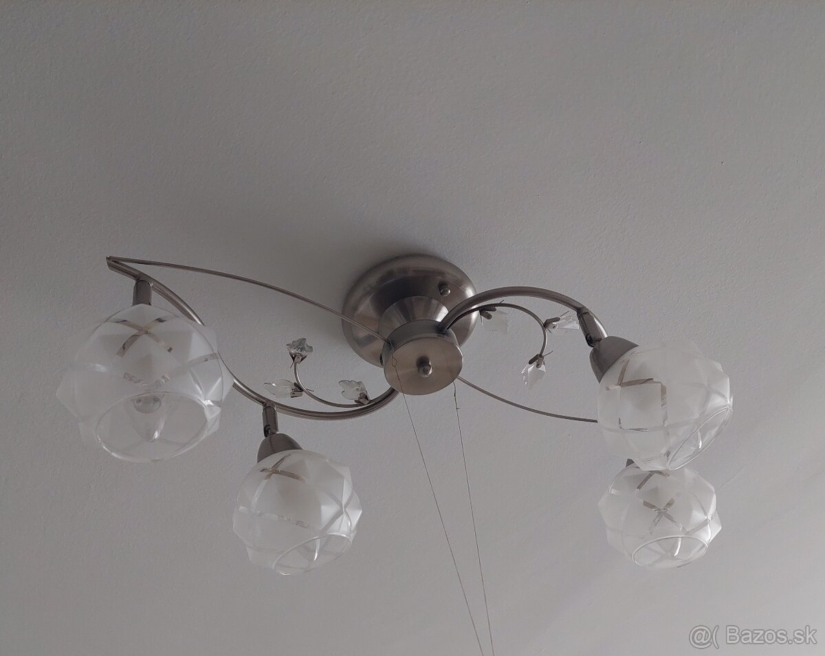 Predám stropný luster vrátane LED žiaroviek