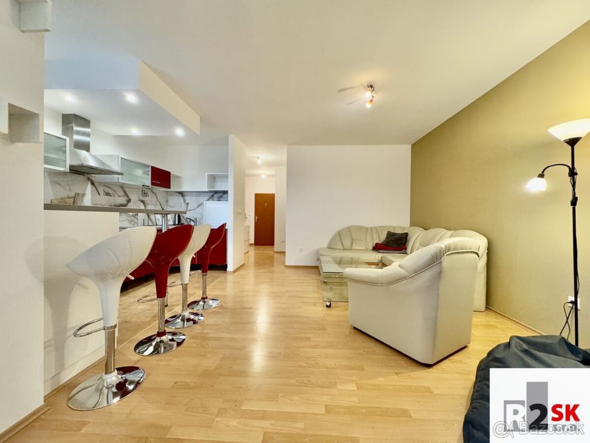 Prenajmeme 2 izbový byt, Žilina – Závodie, Kvačalova.