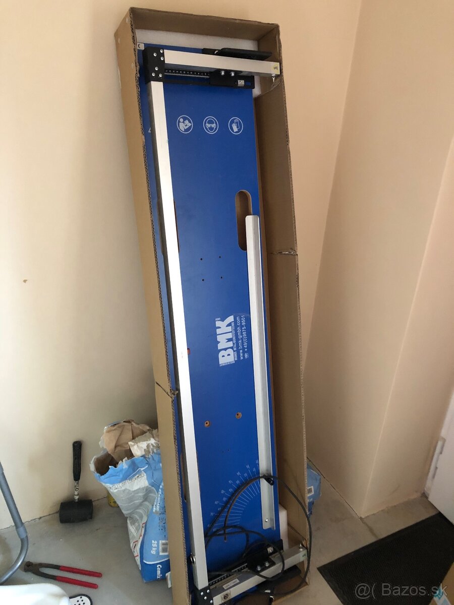 Rezacka na polystyren