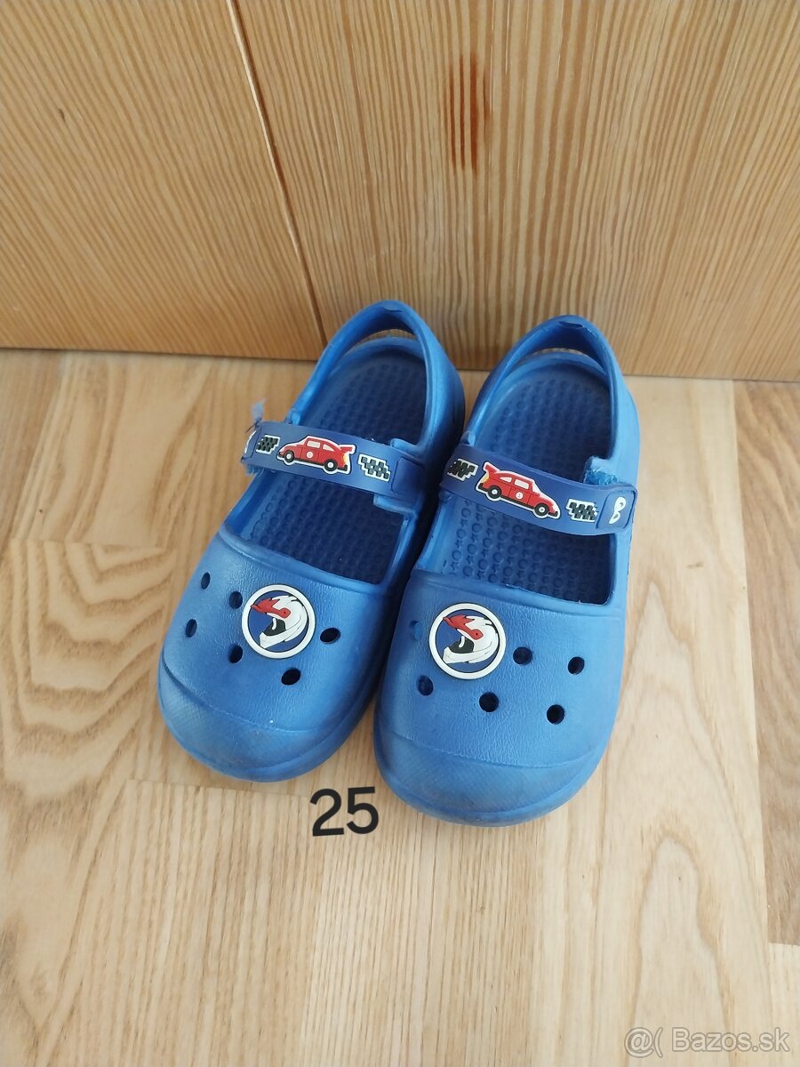 Sandalky aj do vody