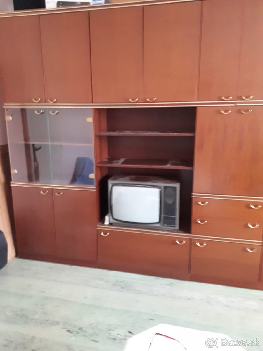 Darujem: Retro obývačková stena
